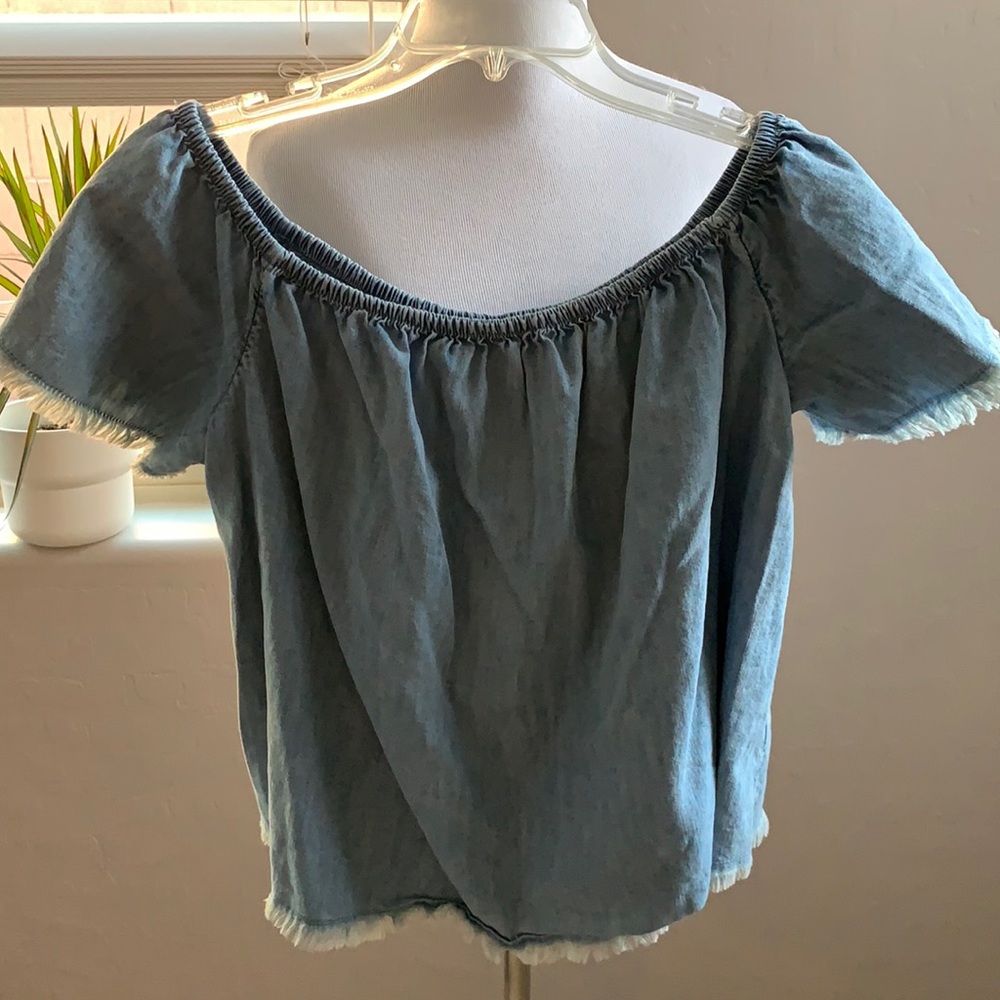 Off the shoulder denim shirt Mossimo size large